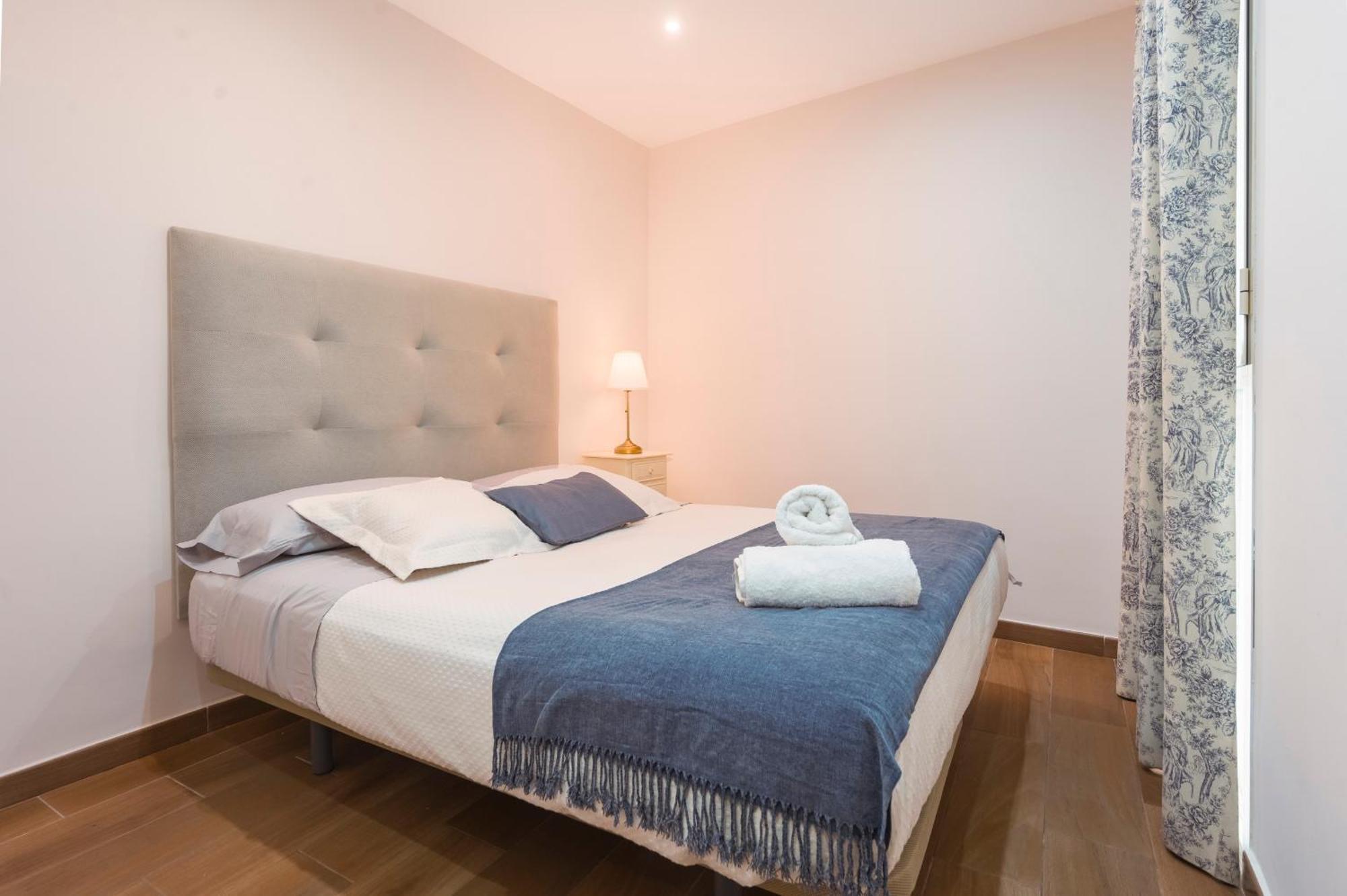 Amplio Piso En El Corazon De Sevilla ภายนอก รูปภาพ